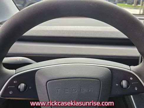 Used 2026 Tesla Model Y 2WD image 27