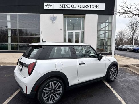 New 2026 MINI Cooper 2-Door Hardtop FWD image 4