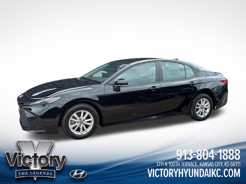 Used 2025 Toyota Camry LE w/ Convenience Package FWD image 3