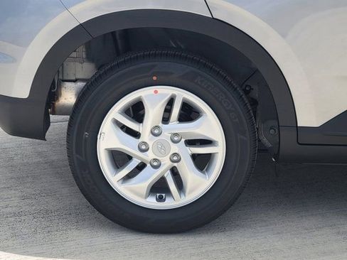 New 2026 Hyundai Venue SE FWD image 5