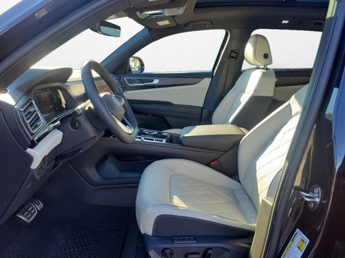 Certified 2025 Volkswagen Atlas Cross Sport SEL Premium R-Line image 11