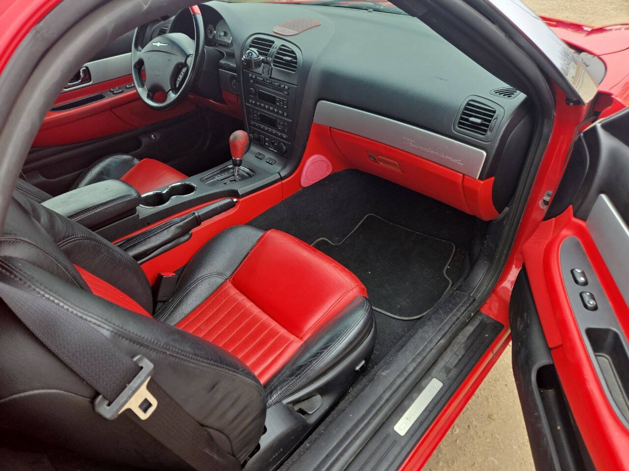 Used 2005 Ford Thunderbird RWD image 18