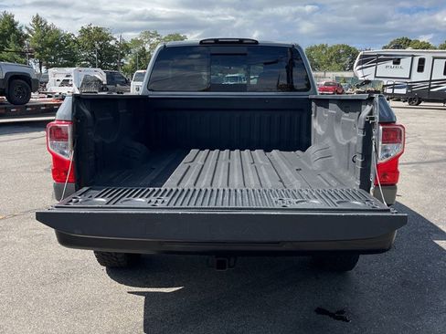 Used 2019 Nissan Titan S w/ S Utility Package image 4