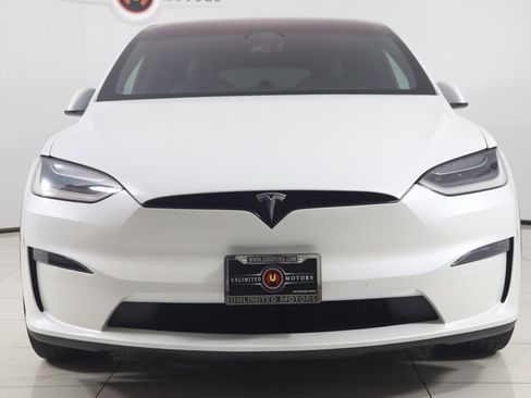 Used 2022 Tesla Model X image 64