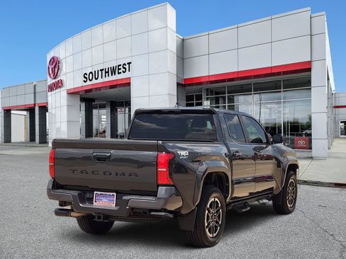 Used 2024 Toyota Tacoma TRD Sport RWD image 5