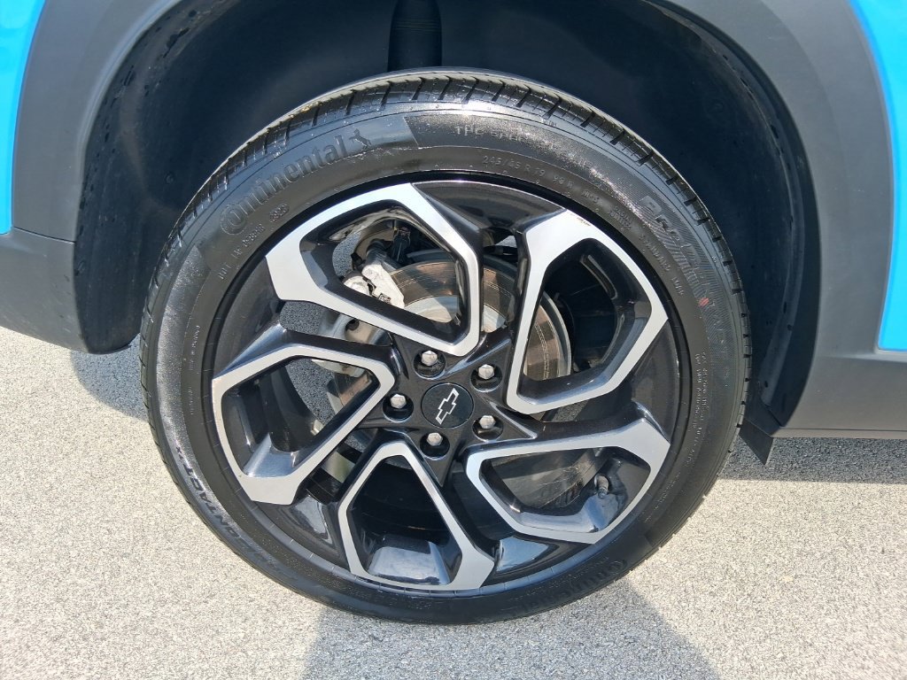 Used 2024 Chevrolet Trax RS w/ Sunroof Package FWD image 22