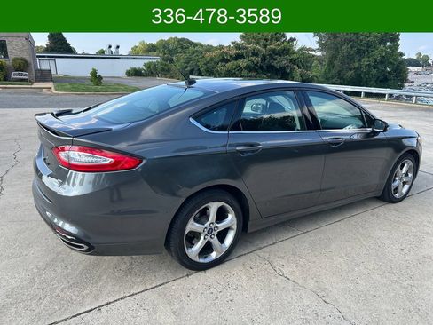 Used 2016 Ford Fusion SE AWD/4WD image 5
