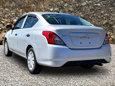 Used 2018 Nissan Versa S FWD image 10