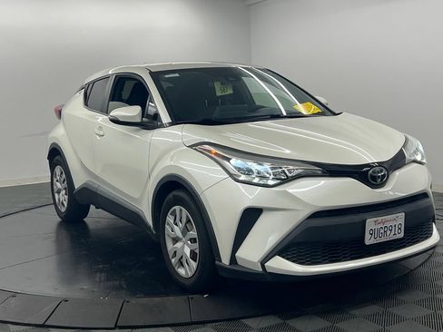 Used 2021 Toyota C-HR LE FWD image 3