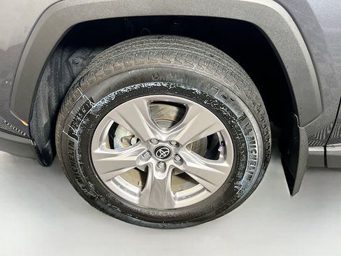 Used 2024 Toyota RAV4 XLE AWD/4WD image 13