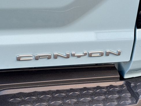 New 2026 GMC Canyon Denali image 11