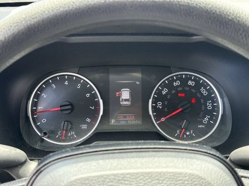 Used 2021 Toyota RAV4 LE AWD/4WD image 24