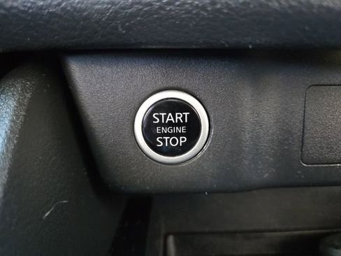 Used 2021 Nissan Rogue S image 7