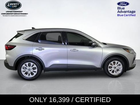 Used 2023 Ford Escape Active w/ Tech Pack #2 FWD image 2
