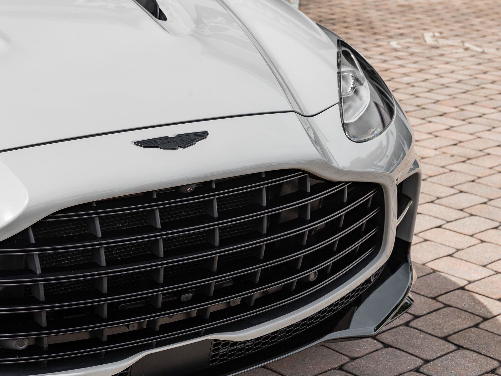 Used 2025 Aston Martin DBX 707 AWD/4WD image 11