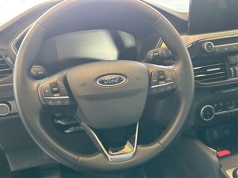 Used 2024 Ford Escape Active image 11