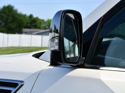 Used 2019 Nissan Armada Platinum w/ Captain's Chairs Package AWD/4WD image 13