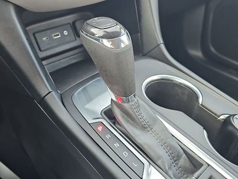 Used 2020 Chevrolet Equinox LS image 16