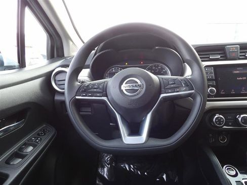 Used 2021 Nissan Versa SV image 18