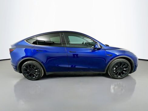 Used 2022 Tesla Model Y Long Range AWD/4WD image 4