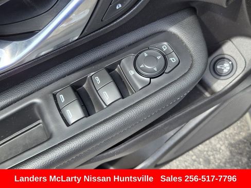Used 2024 GMC Terrain SLT AWD/4WD image 23