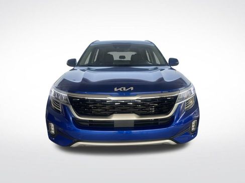 Certified 2023 Kia Seltos SX w/ SX Sunroof Package AWD/4WD image 2
