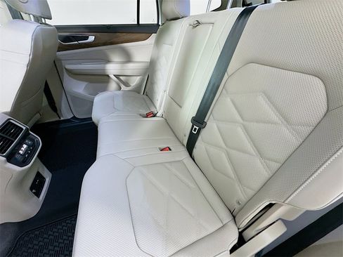 New 2026 Volkswagen Atlas SE image 4