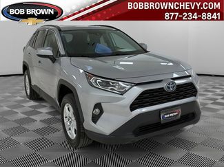Used 2021 Toyota RAV4 XLE w/ Convenience Package video 1
