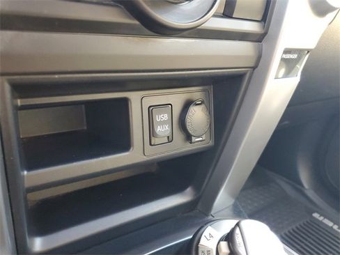 Used 2019 Toyota 4Runner SR5 Premium image 24