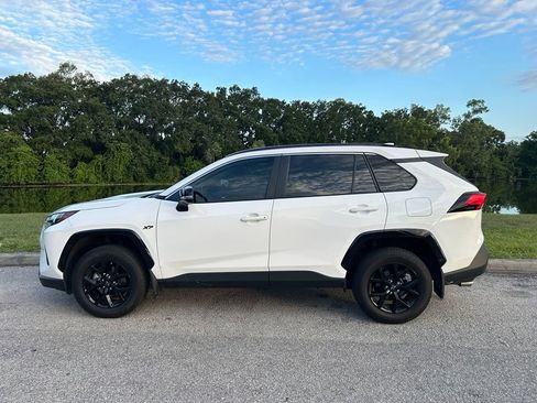 Certified 2025 Toyota RAV4 XLE FWD image 3