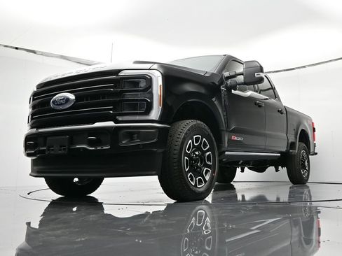 New 2026 Ford F250 Platinum image 38