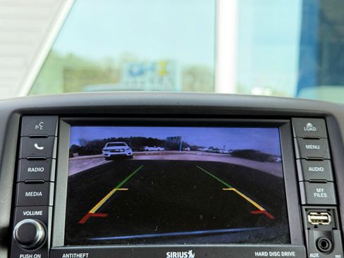 Used 2018 Dodge Grand Caravan SE w/ UConnect Hands-Free Group image 34