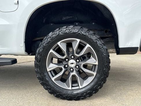 Used 2021 Chevrolet Silverado 1500 RST w/ Convenience Package II image 8