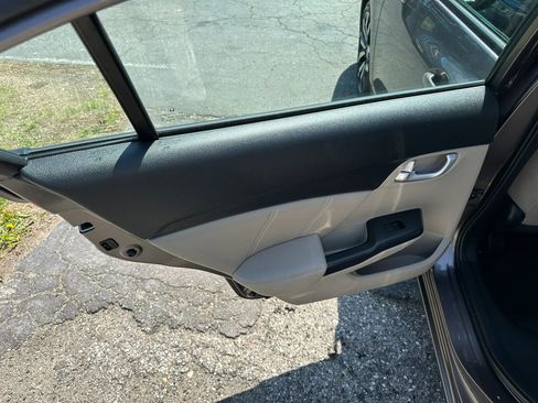 Used 2015 Honda Civic EX-L image 38