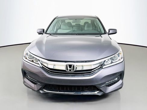 Used 2016 Honda Accord EX image 2