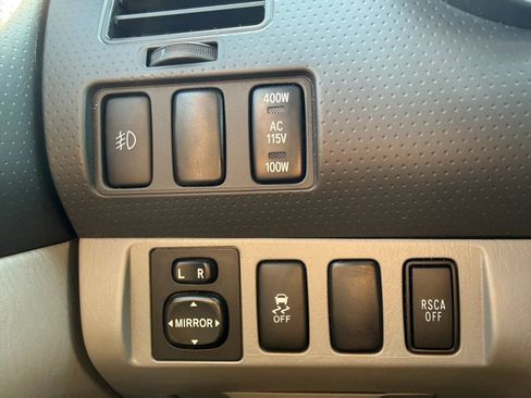 Used 2011 Toyota Tacoma 4x4 Double Cab w/ TRD Sport Pkg image 23