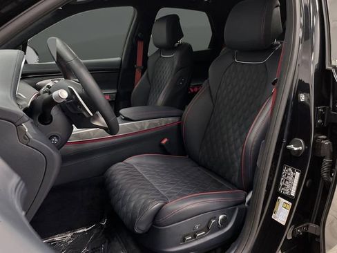 Used 2025 Genesis GV70 3.5T Sport w/ Sport Advanced Package image 4