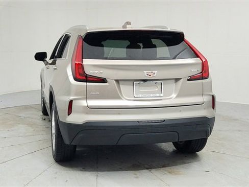 Certified 2024 Cadillac XT4 Luxury w/ Cold Weather Package image 4