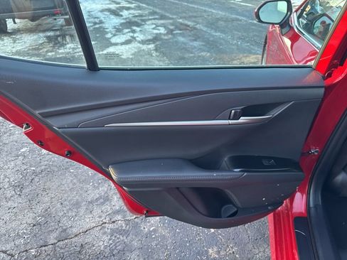 Used 2025 Toyota Camry XLE image 30