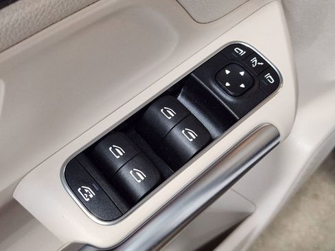 Used 2021 Mercedes-Benz GLA 250 4MATIC image 44