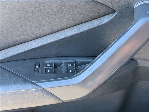 Used 2022 Volkswagen Jetta SE w/ Panoramic Sunroof Package FWD image 7