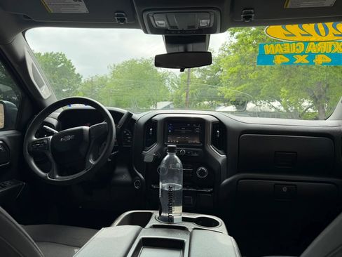 Used 2022 Chevrolet Silverado 1500 Custom Trail Boss w/ LPO, Dark Essentials Package AWD/4WD image 12