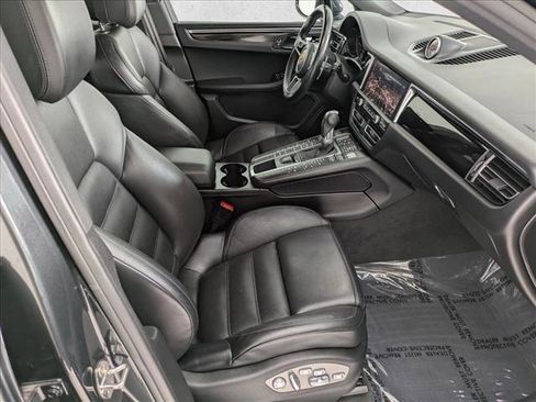 Used 2019 Porsche Macan image 22