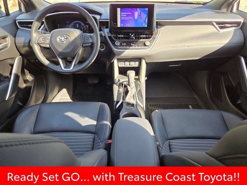 Certified 2023 Toyota Corolla Cross AWD Hybrid w/ Convenience Package image 6