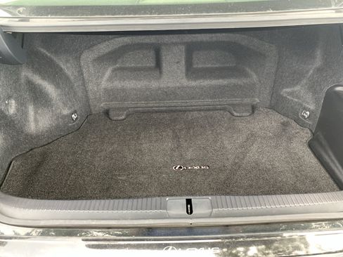 Used 2013 Lexus ES 300h w/ Luxury Pkg FWD image 34