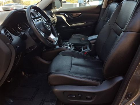 Used 2018 Nissan Rogue SL FWD image 17