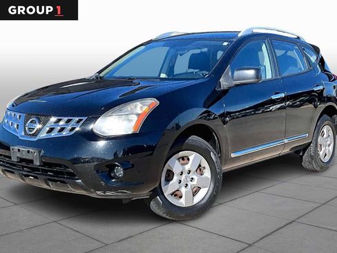 Used 2015 Nissan Rogue S w/ Convenience Package image 1
