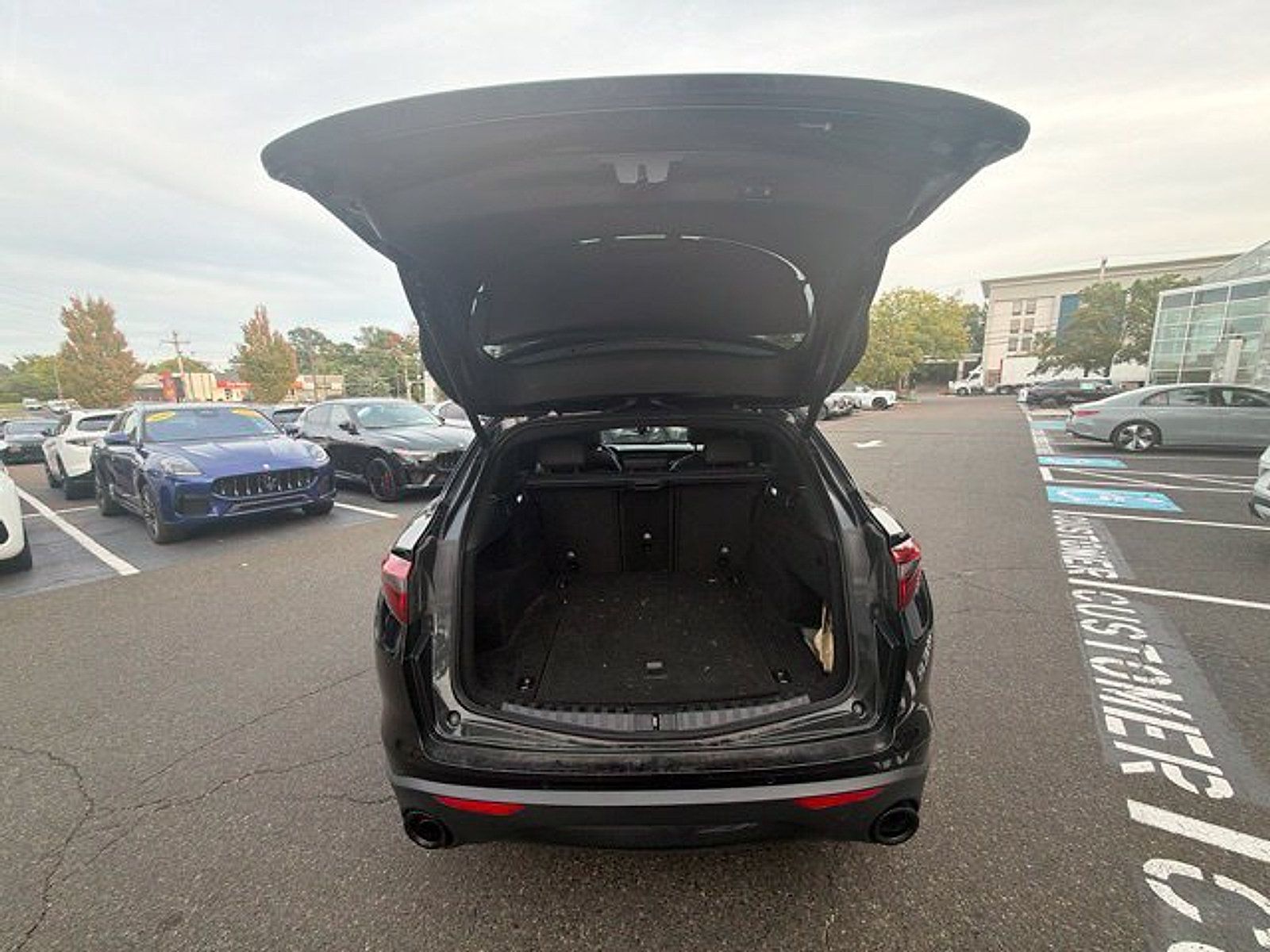 Used 2023 Alfa Romeo Stelvio Sprint AWD/4WD image 27