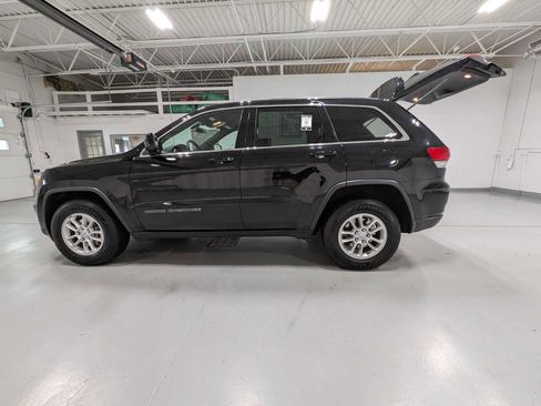 Used 2019 Jeep Grand Cherokee Laredo image 11