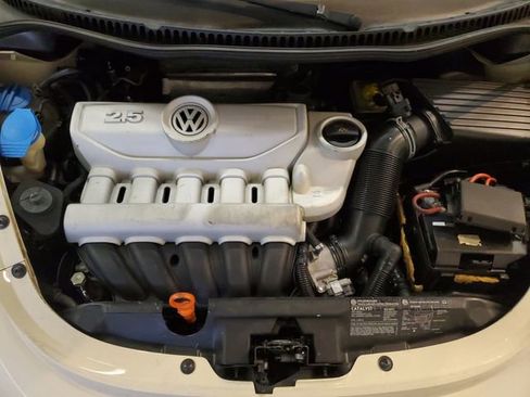 Used 2006 Volkswagen Beetle Convertible w/ Package 1 FWD image 23